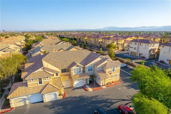 $289,000 | 5855 Valley Drive, Unit 2145, North Las Vegas, NV 89031