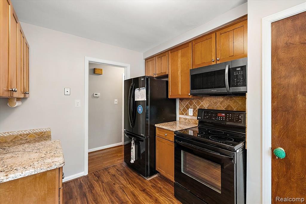 1493 East Melton Road Birmingham, MI 48009 - Photo 10 of 38
