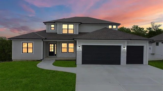 $805,320 | 502 Blackhawke Drive, Smithville, MO 64089