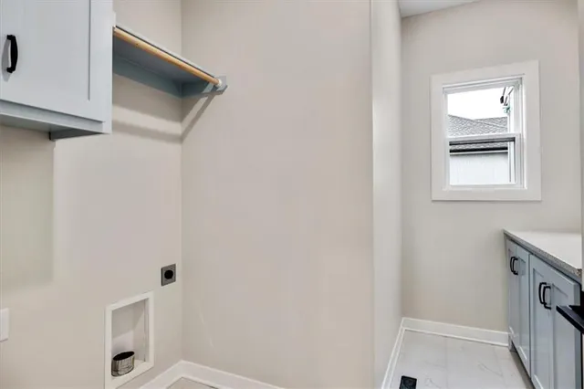 $805,320 | 502 Blackhawke Drive, Smithville, MO 64089