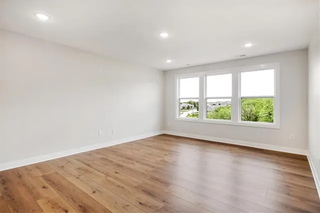 $805,320 | 502 Blackhawke Drive, Smithville, MO 64089