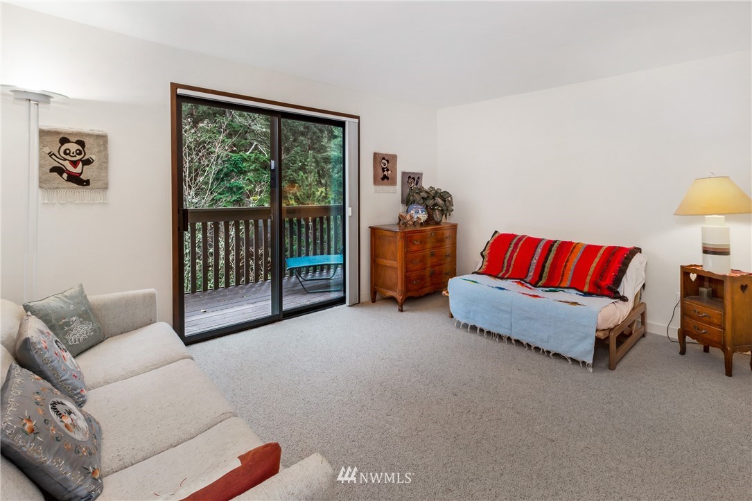 184 Armadale Road, Unit 5 Friday Harbor, WA 98250 - Photo 13 of 23 a living room with furniture and a window with outer view