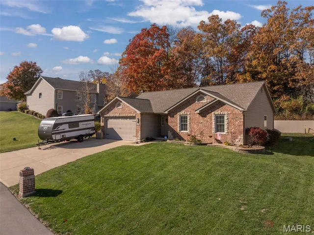$375,000 | 31261 Willow Court, Foristell, MO 63348