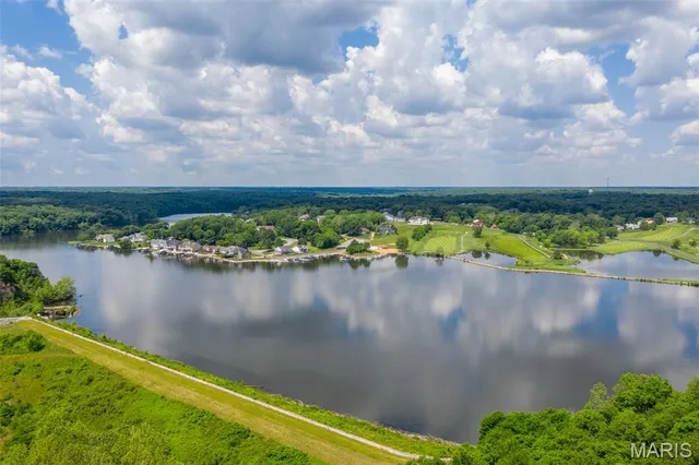 $375,000 | 31261 Willow Court, Foristell, MO 63348