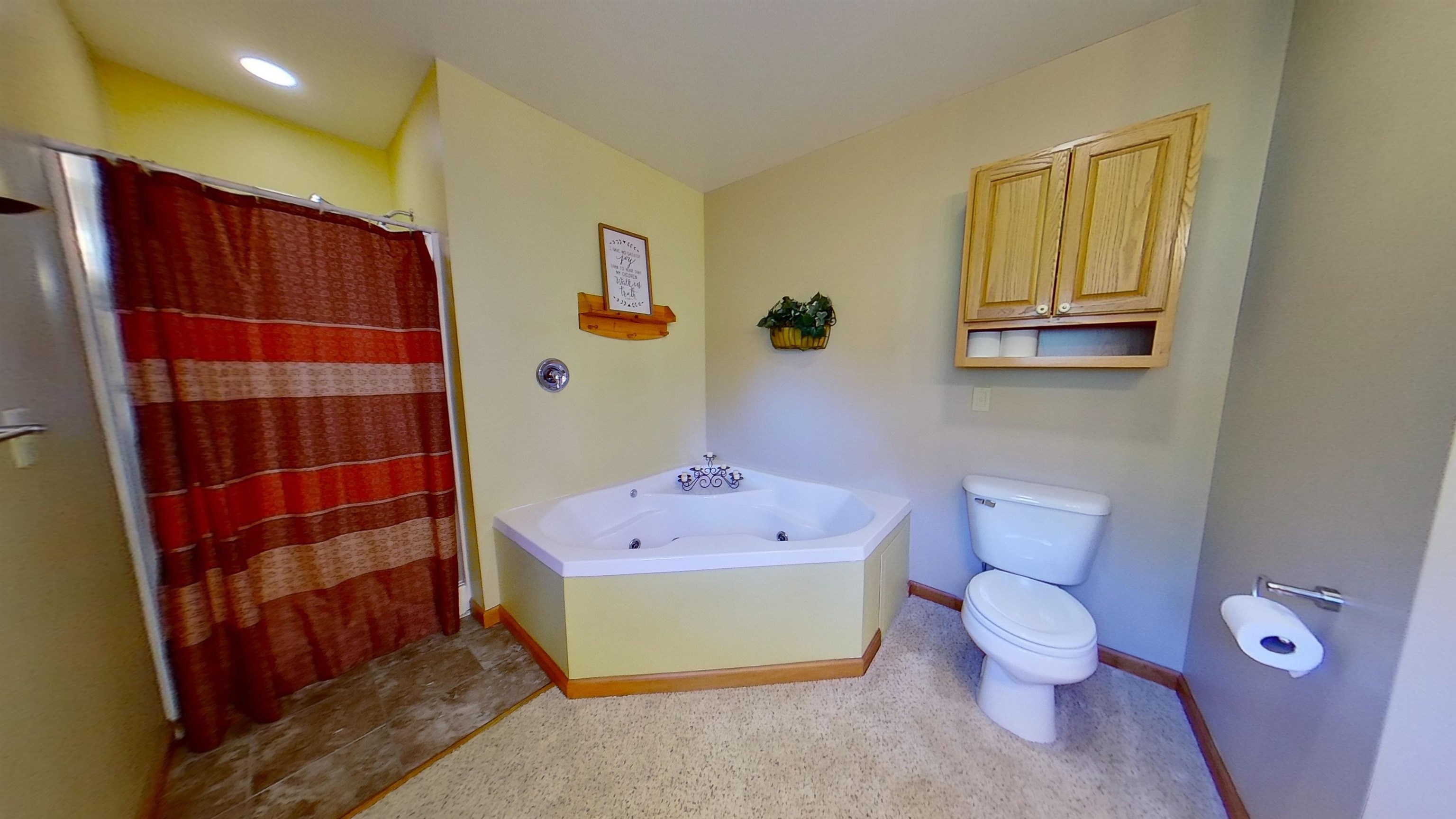 3925 South Vandecar Road Mount Pleasant, MI 48858 - Photo 30 of 45 1901699-29.JPG