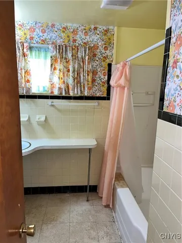 $170,000 | 2 Catlin Avenue, Paris, NY 13456