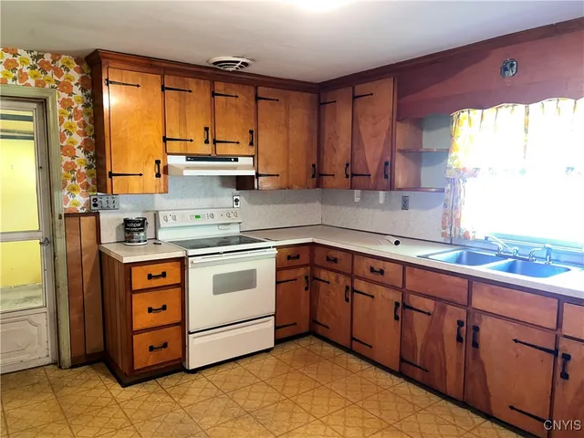 $170,000 | 2 Catlin Avenue, Paris, NY 13456