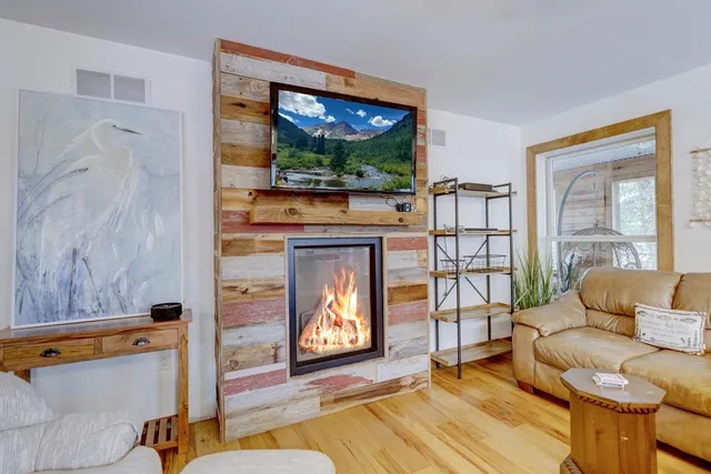 $1,125,000 | N2215 Highway 188, Lodi, WI 53555