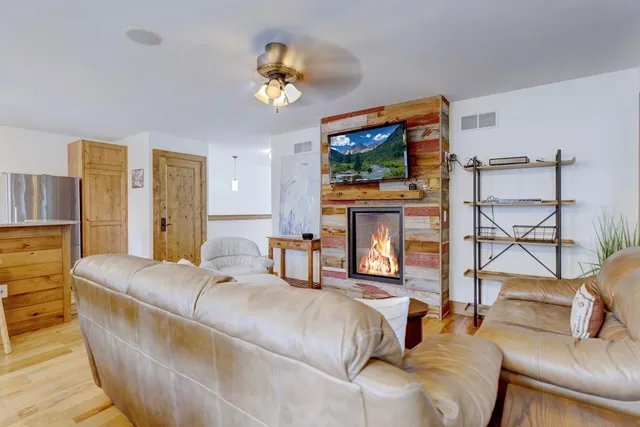 $1,125,000 | N2215 Highway 188, Lodi, WI 53555