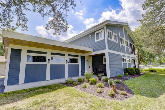 $1,125,000 | N2215 Highway 188, Lodi, WI 53555