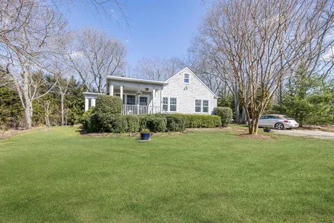$1,995,000 | 114 Harrison Street, Sag Harbor, NY 11963