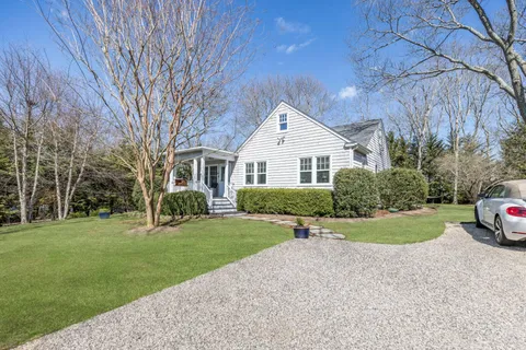 $1,995,000 | 114 Harrison Street, Sag Harbor, NY 11963