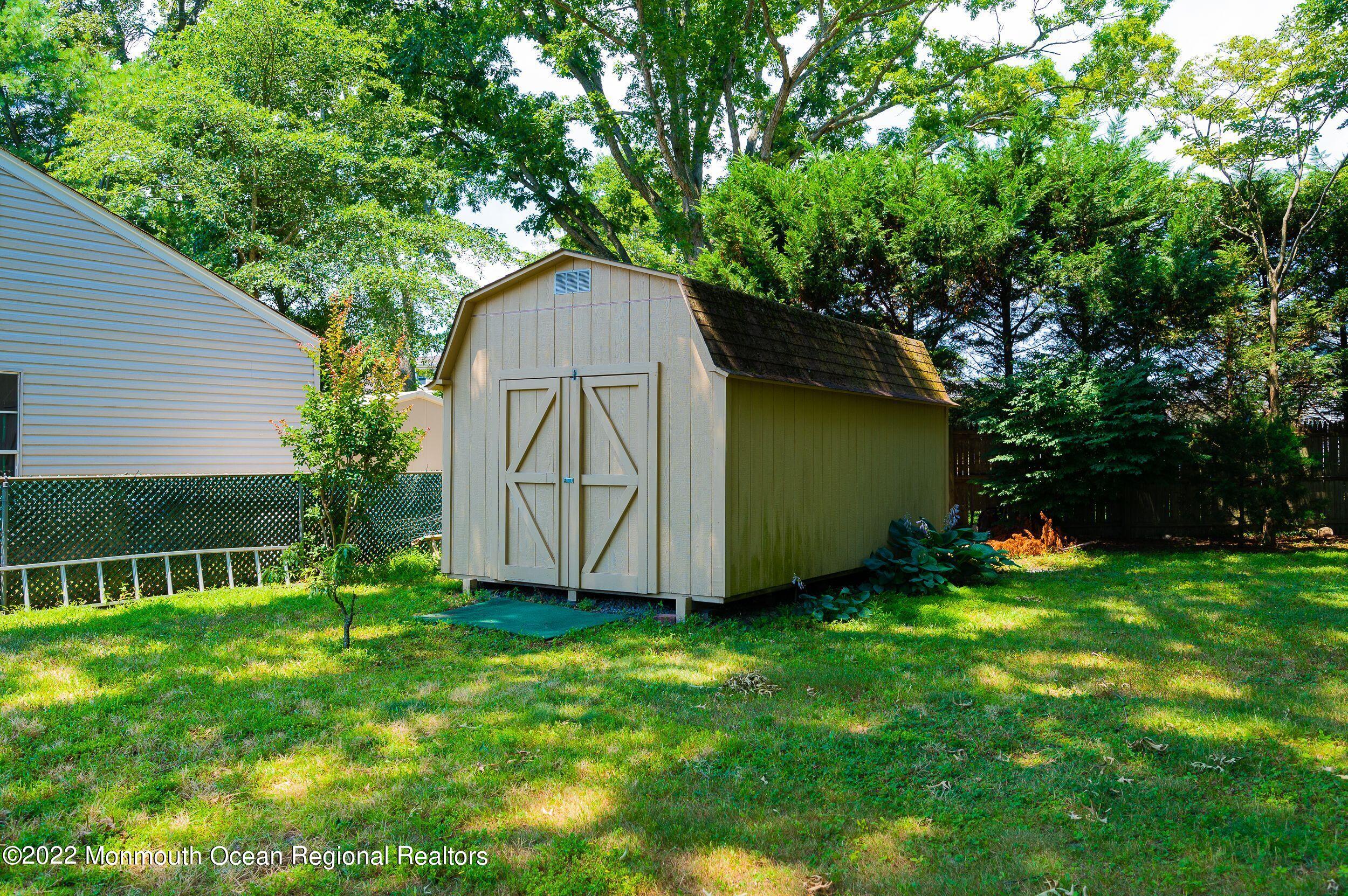 225 Eastham Road Point Pleasant, NJ 08742 - Photo 20 of 25 R3tSBH0A