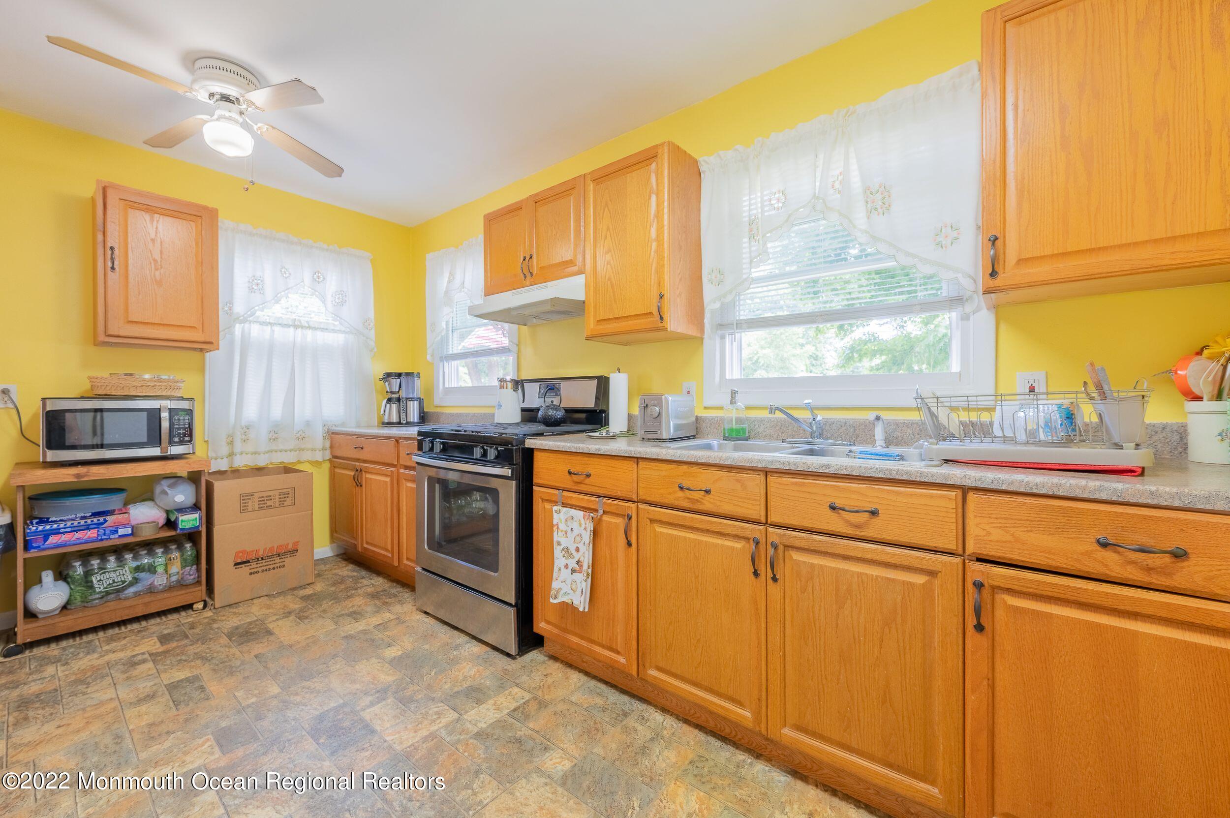 225 Eastham Road Point Pleasant, NJ 08742 - Photo 6 of 25 bFZtpGyg