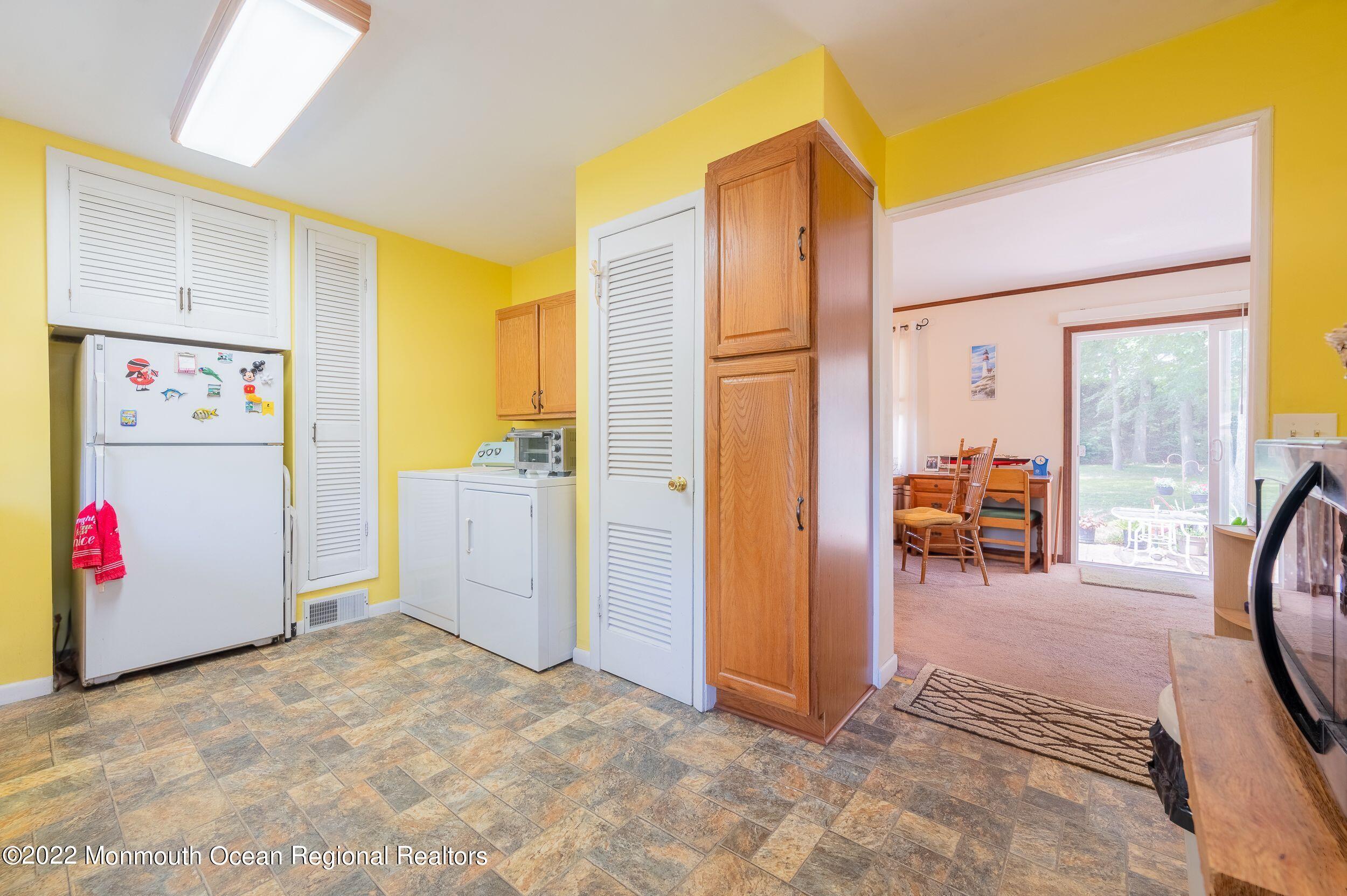 225 Eastham Road Point Pleasant, NJ 08742 - Photo 7 of 25 BwjMGwGE