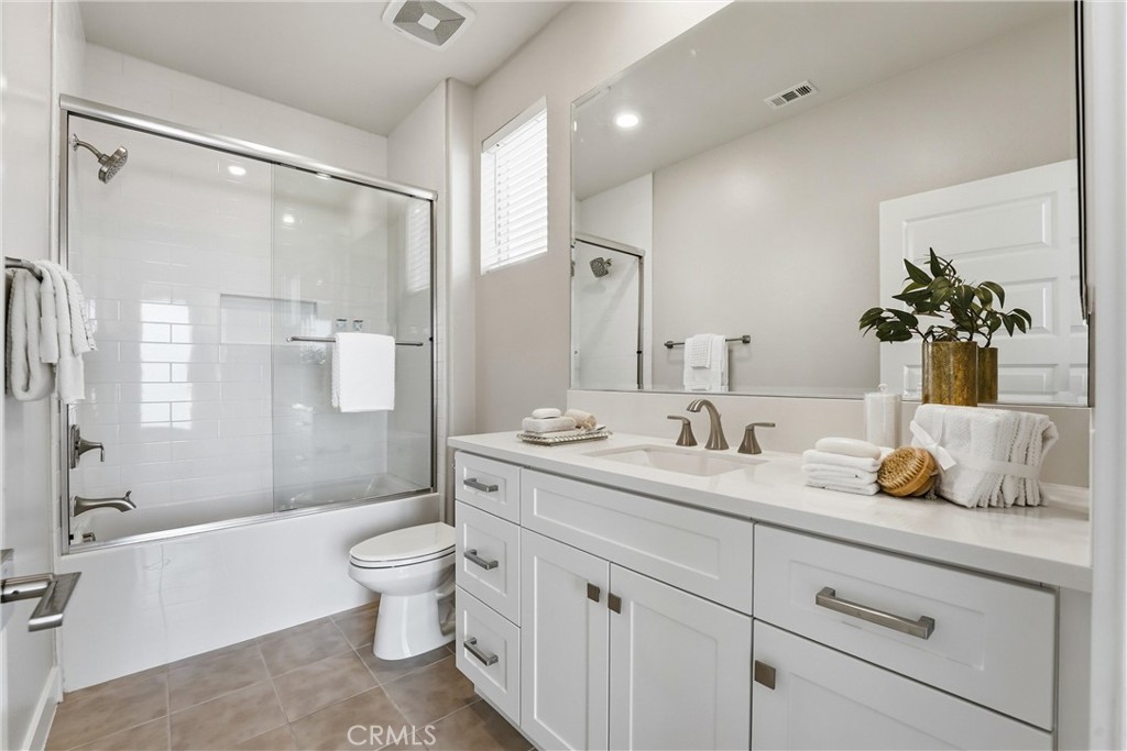 182 Scale Irvine, CA 92618 - Photo 39 of 61 Attached full bath to the Bedroom with the cute balcony.
