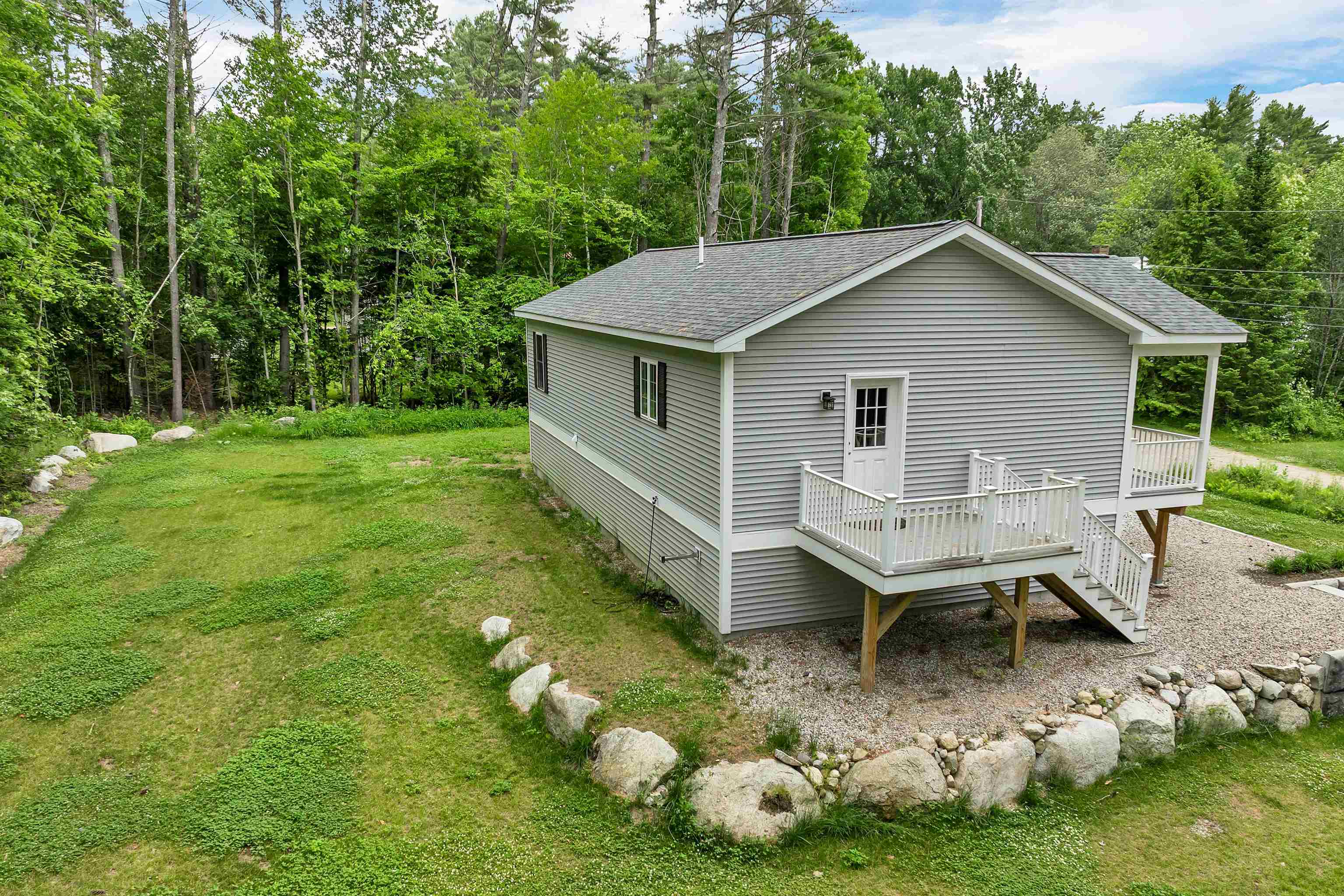 4 Mill Pond Road Tuftonboro, NH 03816 - Photo 3 of 33