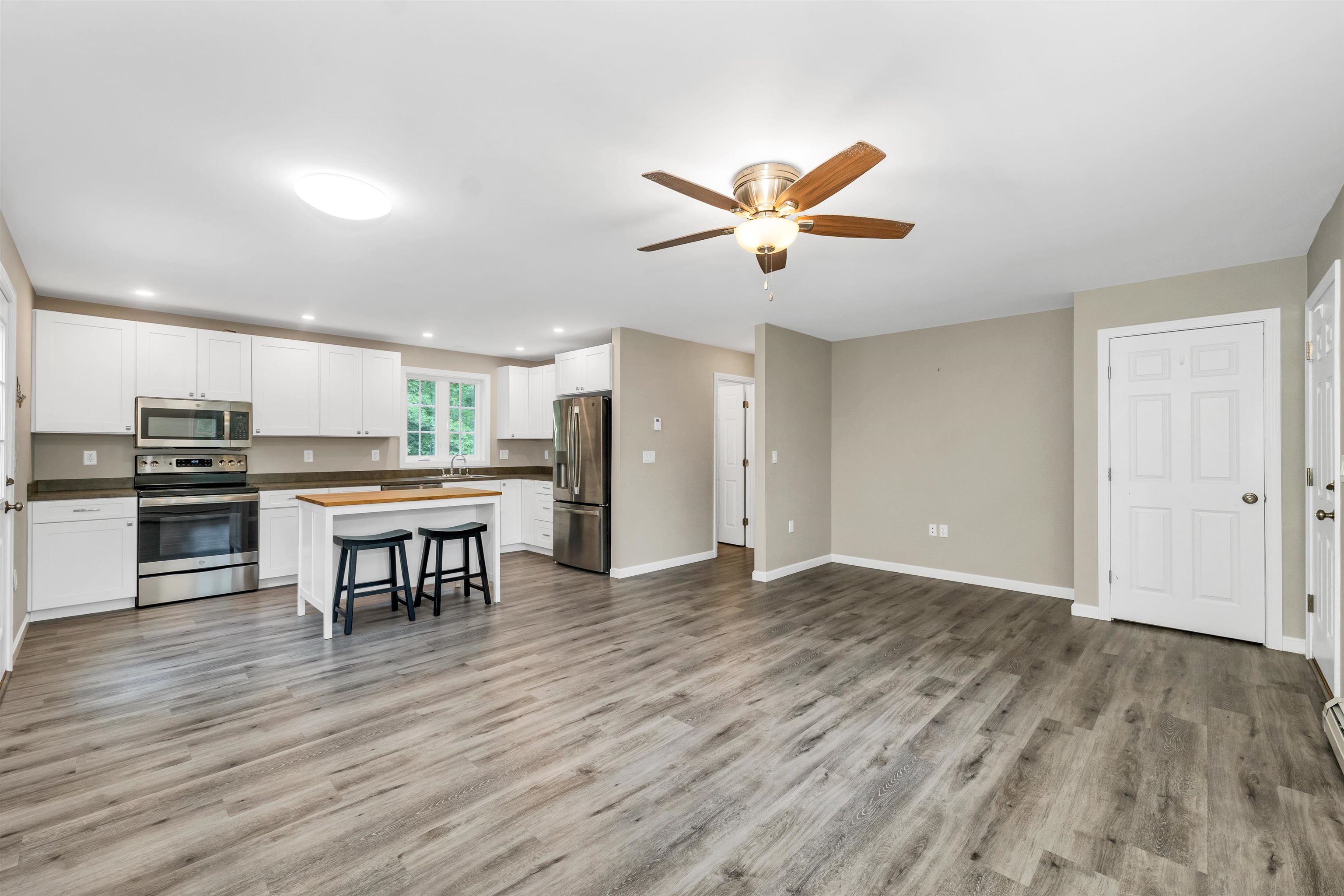 4 Mill Pond Road Tuftonboro, NH 03816 - Photo 4 of 33