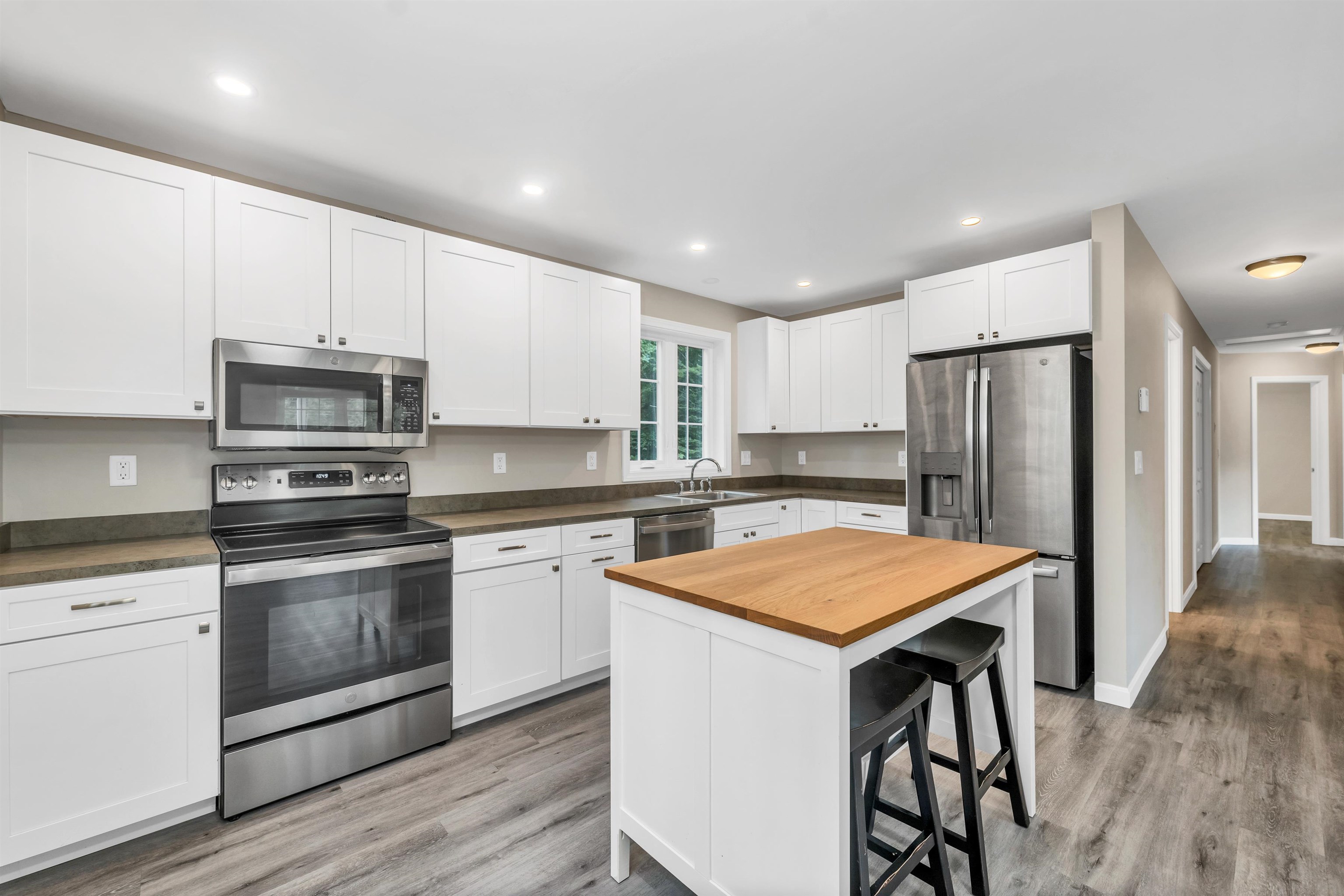 4 Mill Pond Road Tuftonboro, NH 03816 - Photo 6 of 33