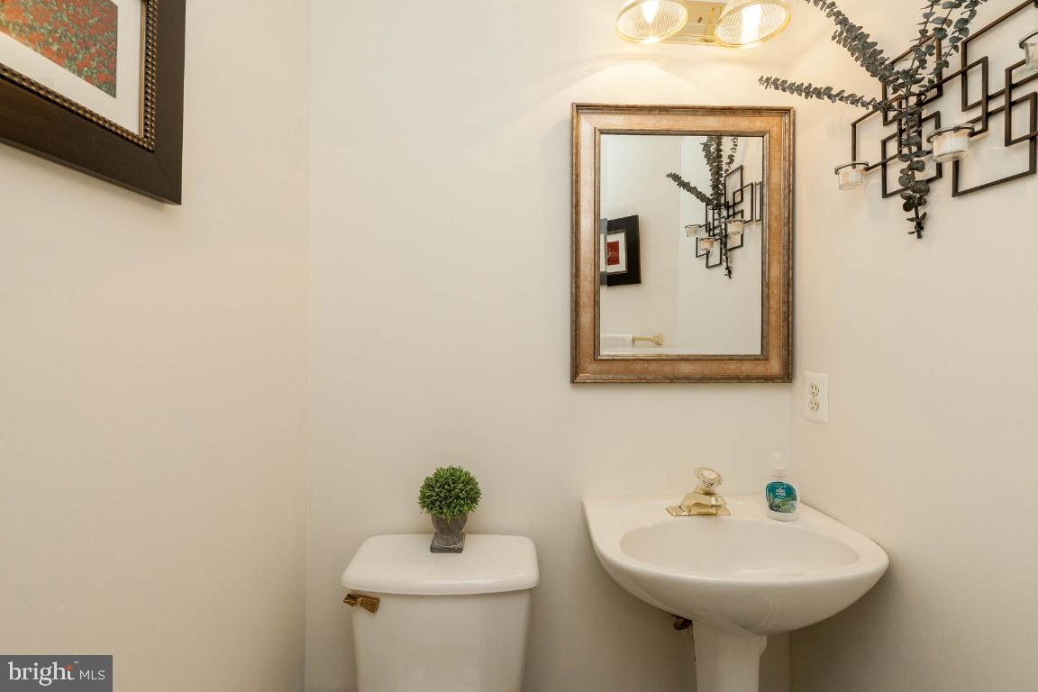 137 Rees Place Falls Church, VA 22046 - Photo 40 of 48