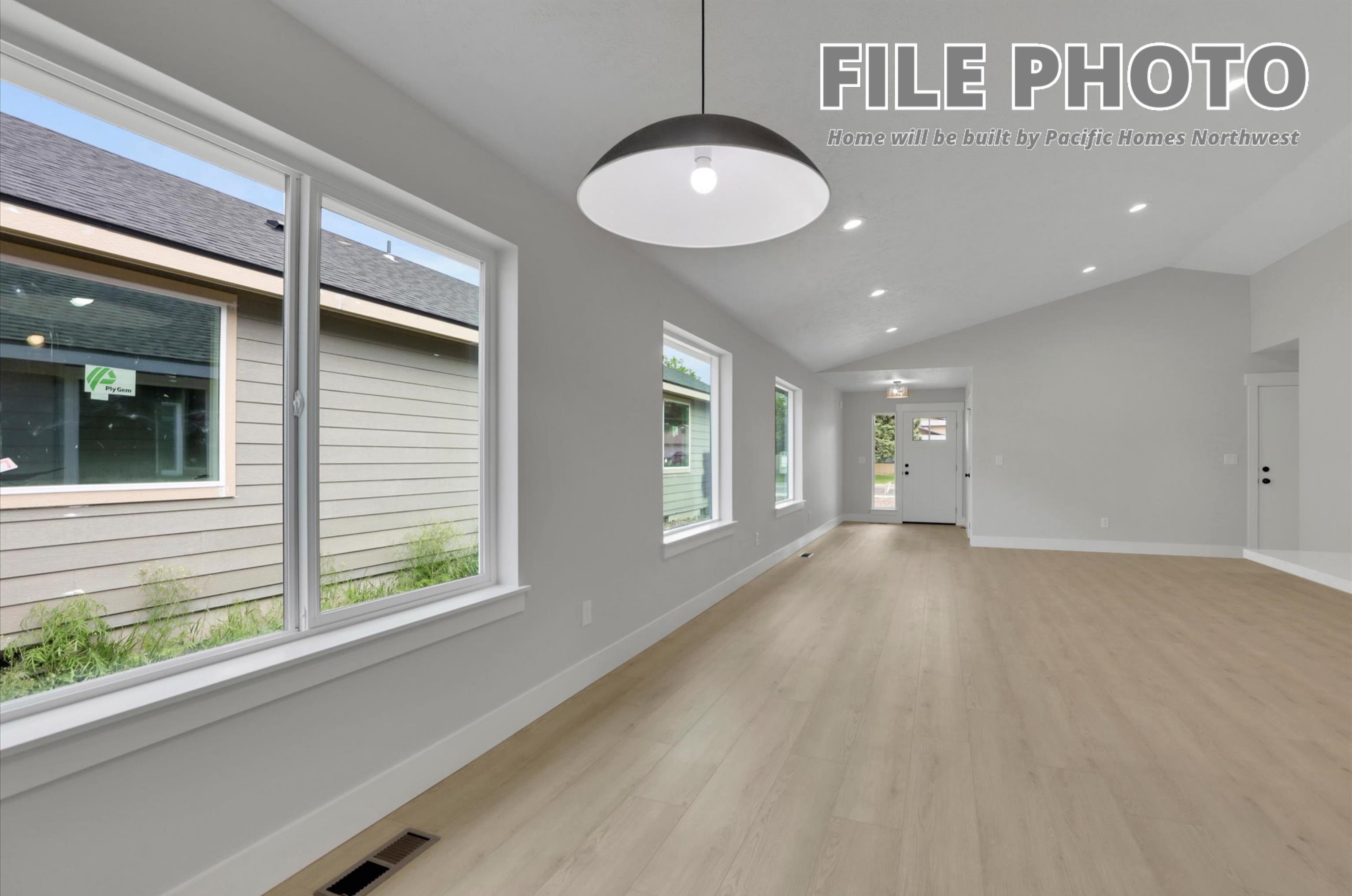 2105 North Sipple Road Spokane Valley, WA 99212 - Photo 4 of 20