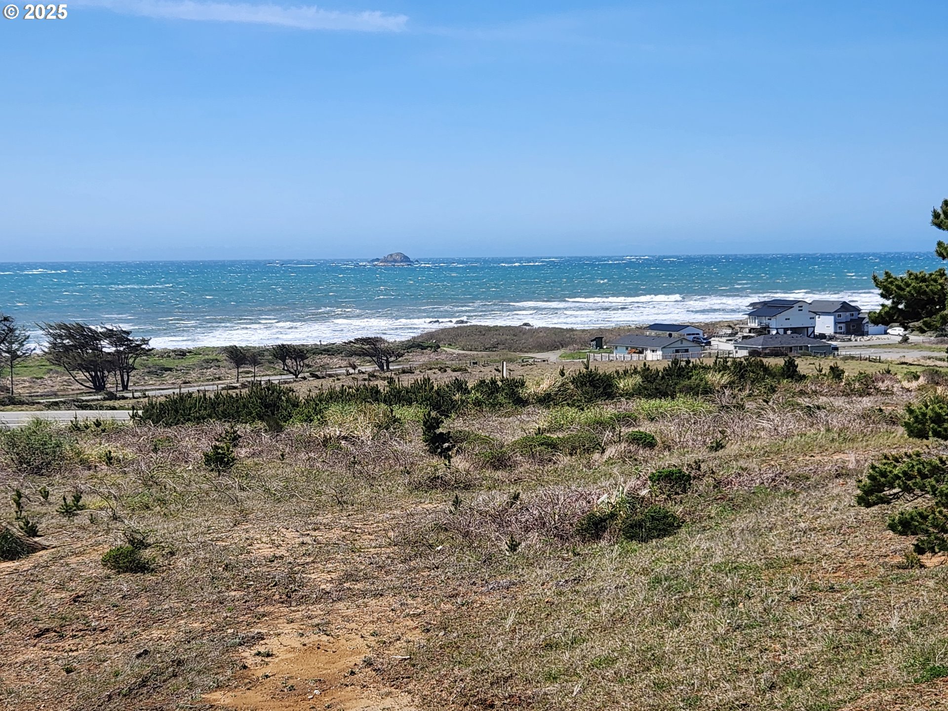 30420 Sawyer Way Gold Beach, OR 97444 - Photo 3 of 47 a view of an ocean beach
