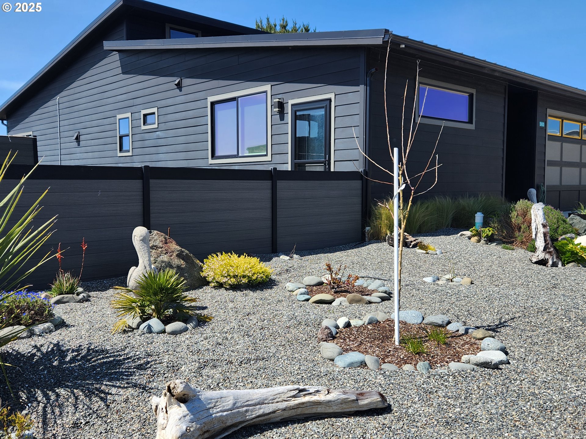 30420 Sawyer Way Gold Beach, OR 97444 - Photo 6 of 47 a front view of a house