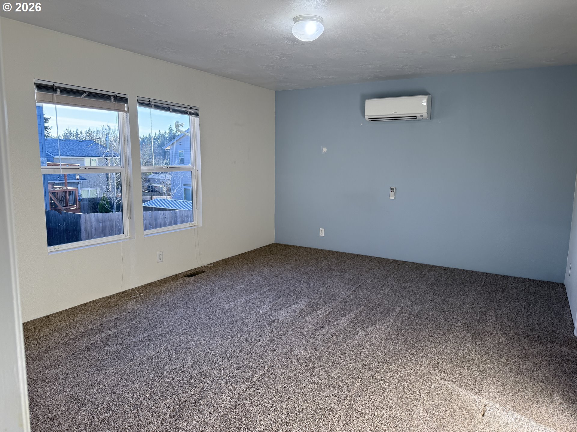 902 Adams Street Lafayette, OR 97127 - Photo 12 of 34 Primary Bedroom
