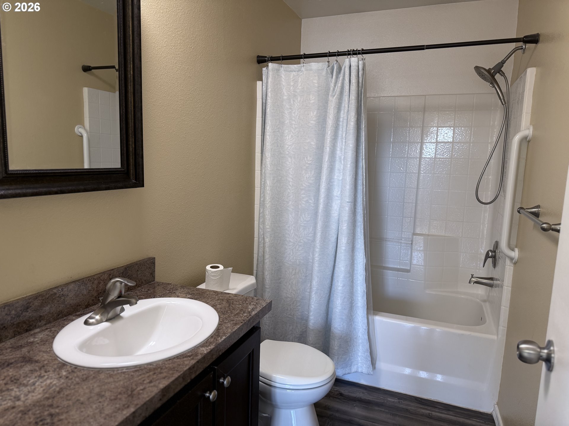 902 Adams Street Lafayette, OR 97127 - Photo 20 of 34 Bathroom