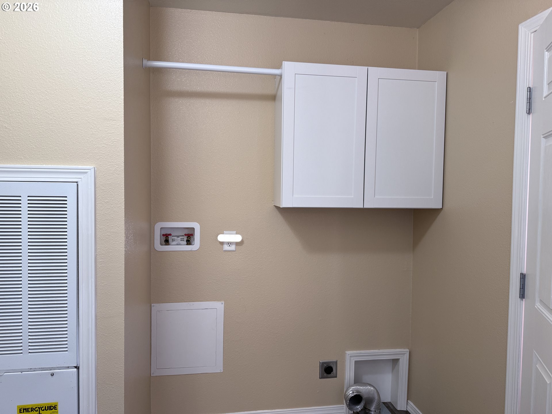 902 Adams Street Lafayette, OR 97127 - Photo 23 of 34 Laundry