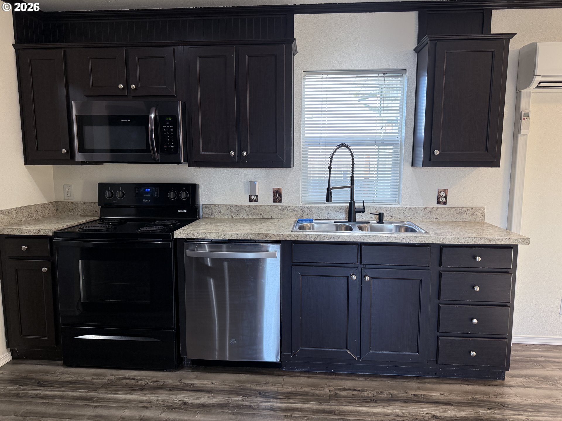 902 Adams Street Lafayette, OR 97127 - Photo 7 of 34 Kitchen
