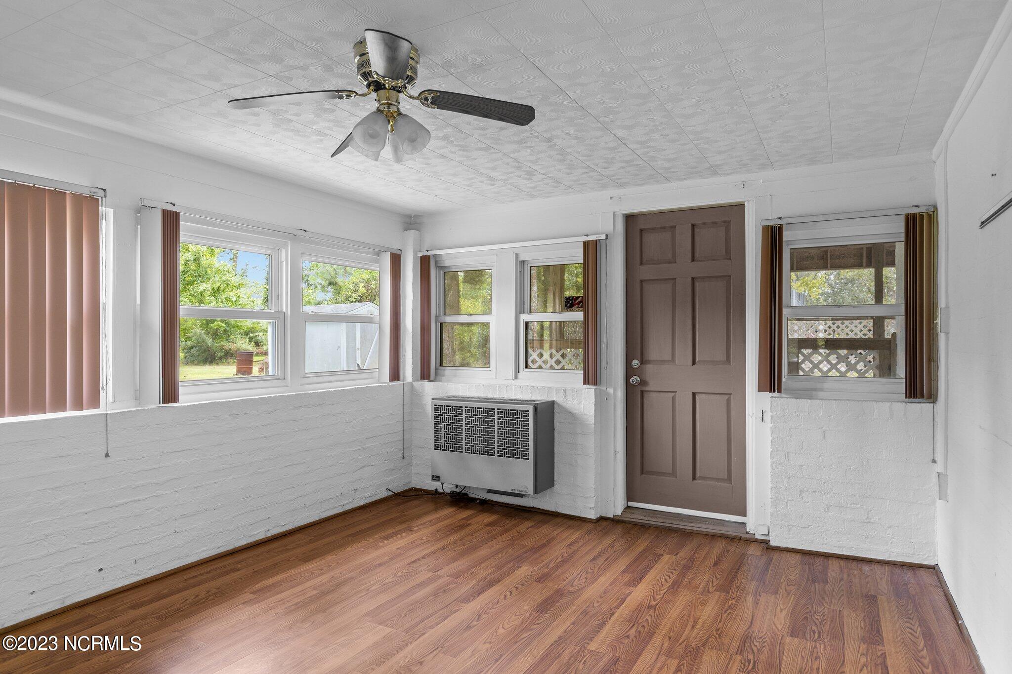 4303 Country Club Road Morehead City, NC 28557 - Photo 18 of 46