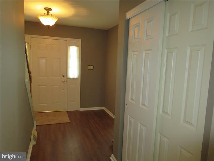3040 Marcor Drive Sinking Spring, PA 19608 - Photo 2 of 25 Foyer