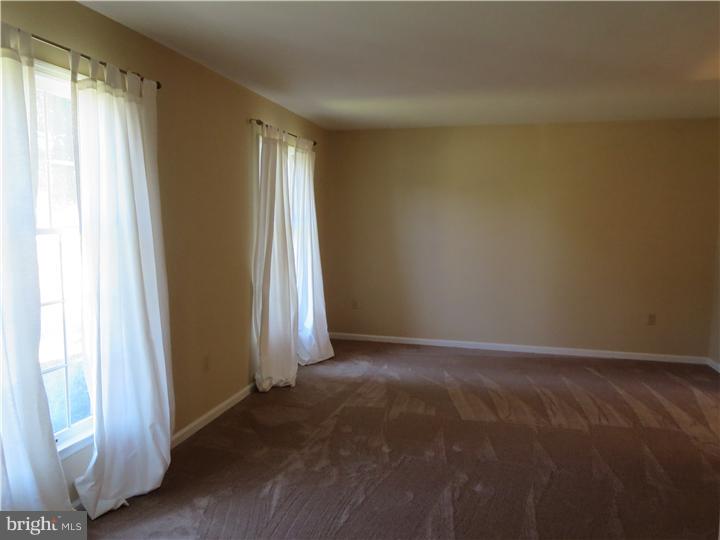 3040 Marcor Drive Sinking Spring, PA 19608 - Photo 3 of 25 Living Room