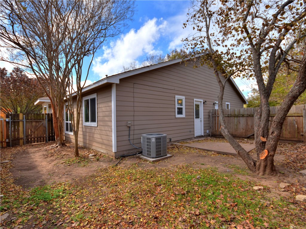 2302 Fuzz Fairway, Unit B Austin, TX 78728 - Photo 23 of 27