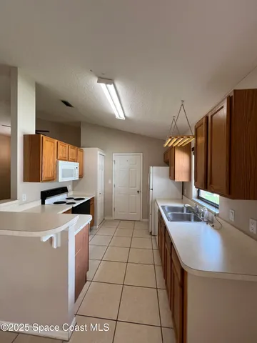 $2,150 | 2540 Alicia Lane, Melbourne, FL 32935