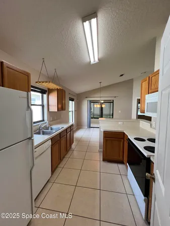 $2,050 | 2540 Alicia Lane, Melbourne, FL 32935