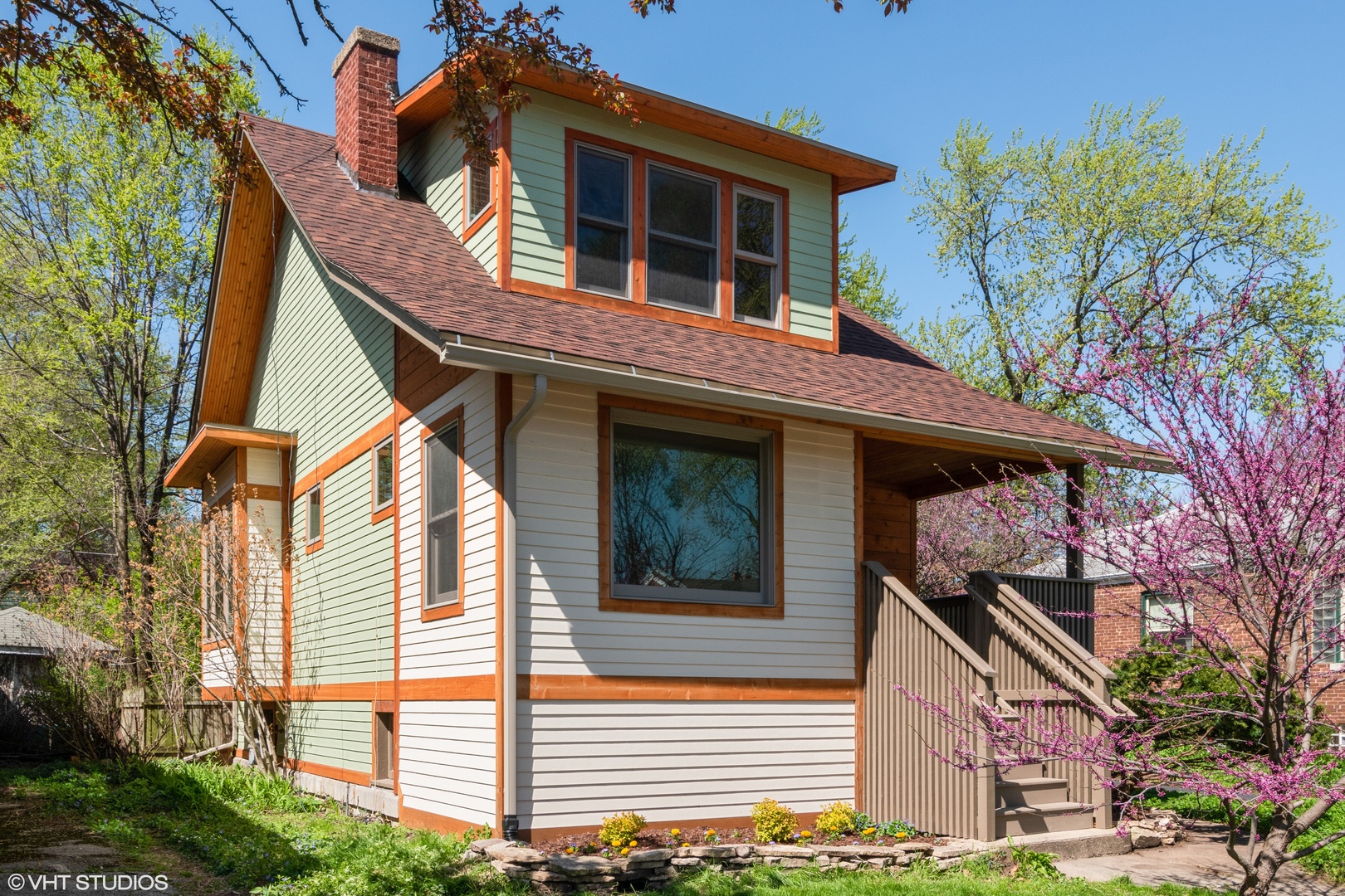 152 East Burlington Street Riverside, IL 60546 - Photo 1 of 10 a front view of a house with a tree