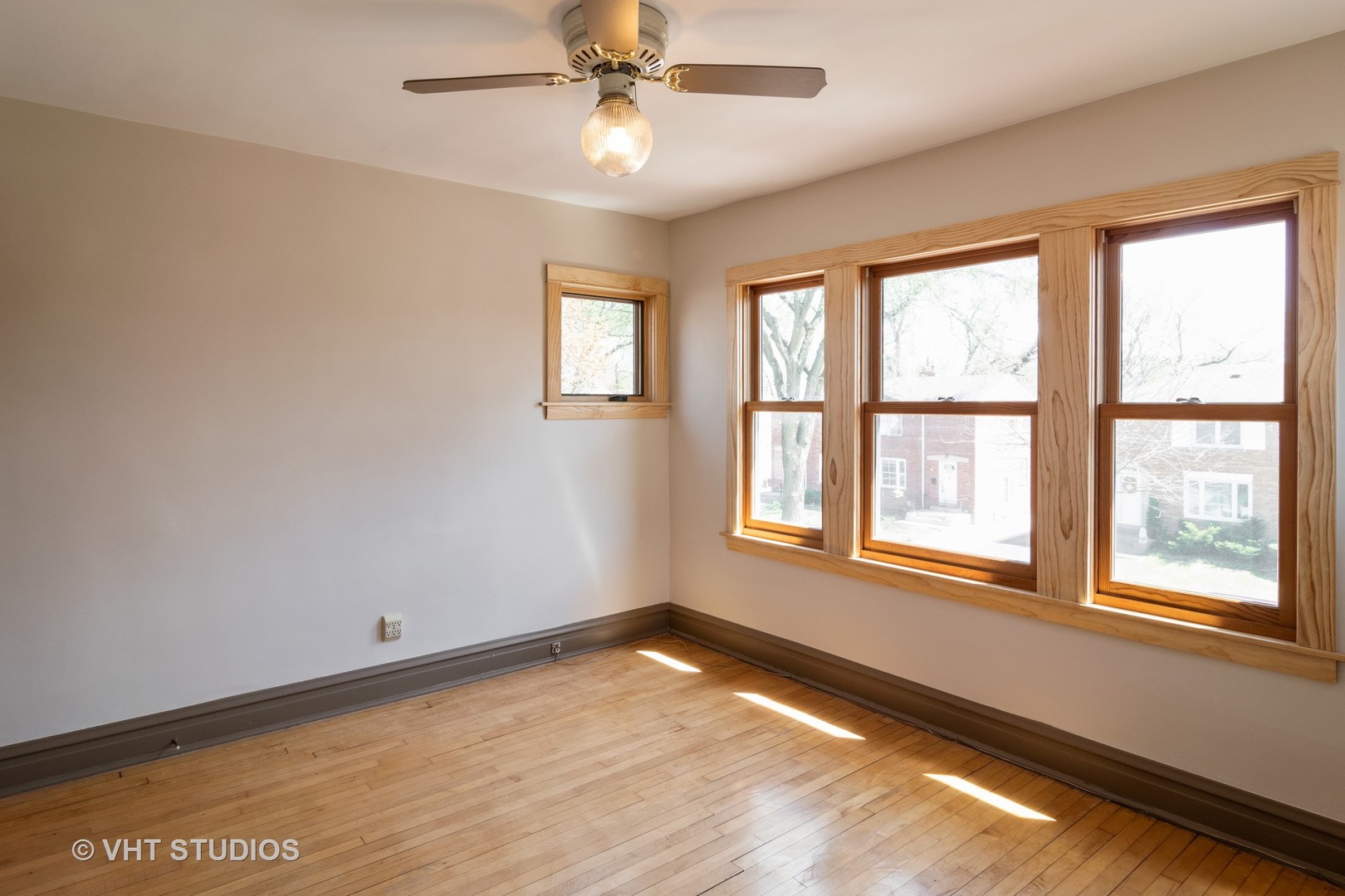 152 East Burlington Street Riverside, IL 60546 - Photo 8 of 10 a view of an empty room with a window