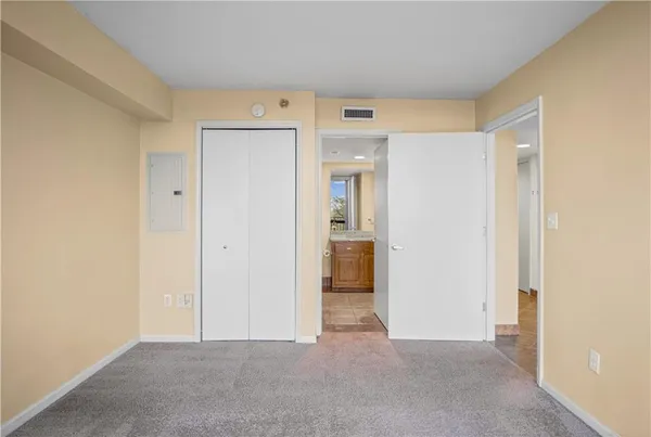 $222,000 | 600 Admiral Boulevard, Unit 507, Kansas City, MO 64106