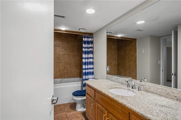 $222,000 | 600 Admiral Boulevard, Unit 507, Kansas City, MO 64106