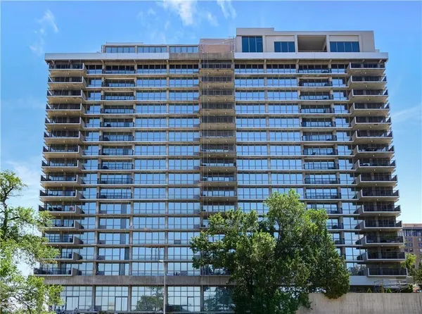 $222,000 | 600 Admiral Boulevard, Unit 507, Kansas City, MO 64106