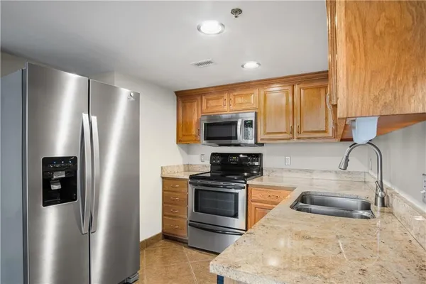 $222,000 | 600 Admiral Boulevard, Unit 507, Kansas City, MO 64106