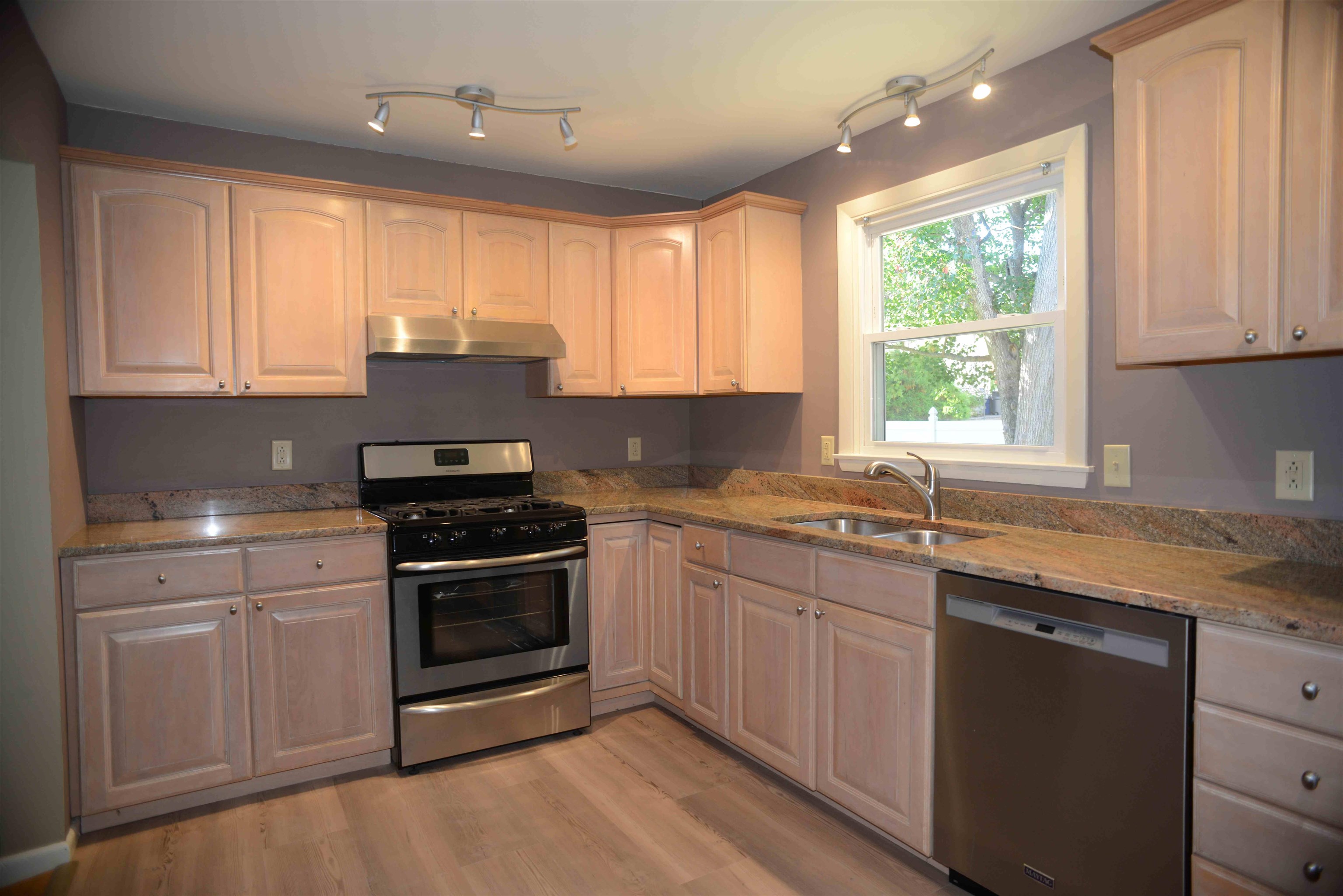 311 McKinley Road Portsmouth, NH 03801 - Photo 19 of 47