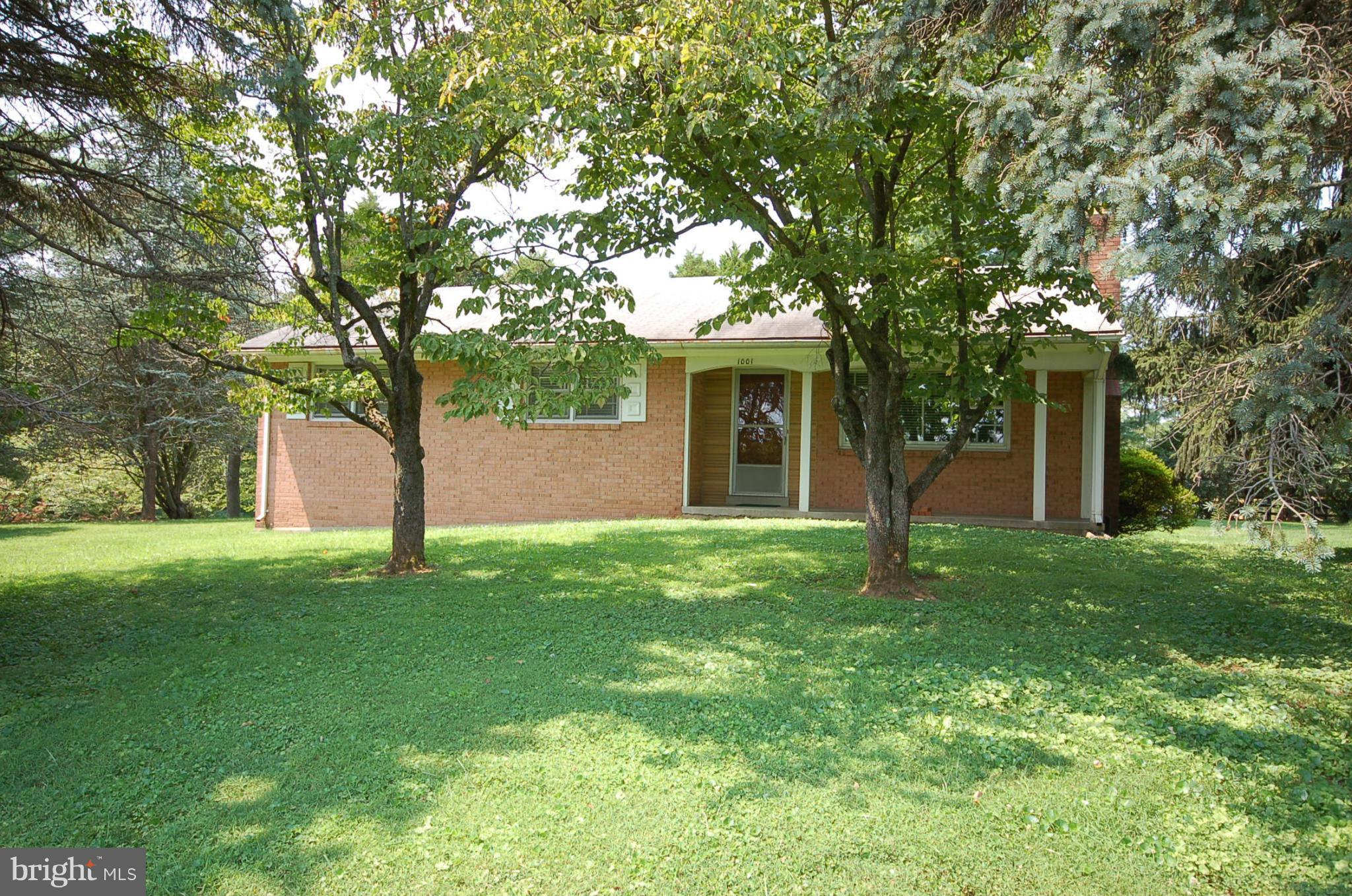 1001 Gold Mine Road Brookeville, MD 20833 - Photo 1 of 17 Exterior (Front)