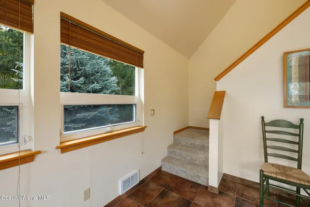 $879,000 | 133 Gold Hill Circle, Sagle, ID 83860