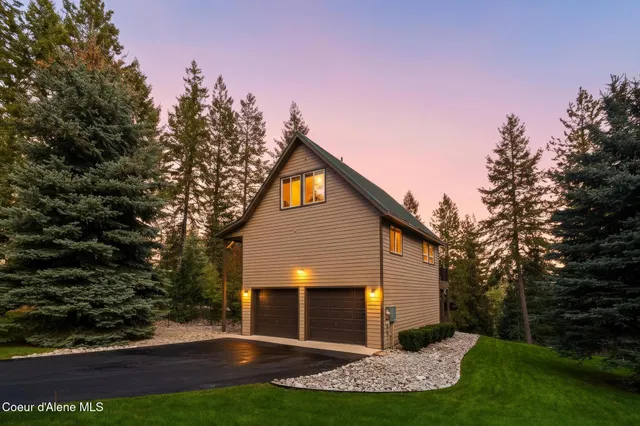 $879,000 | 133 Gold Hill Circle, Sagle, ID 83860