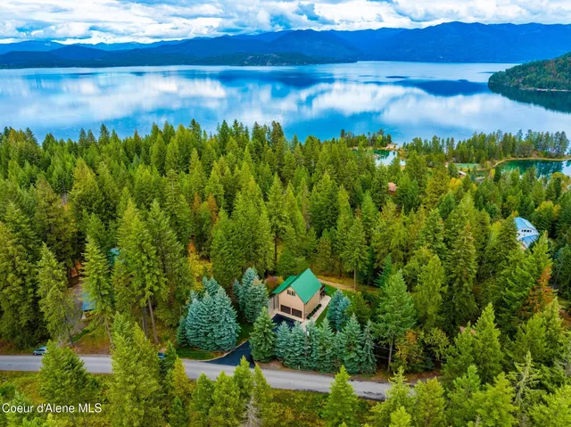 $879,000 | 133 Gold Hill Circle, Sagle, ID 83860