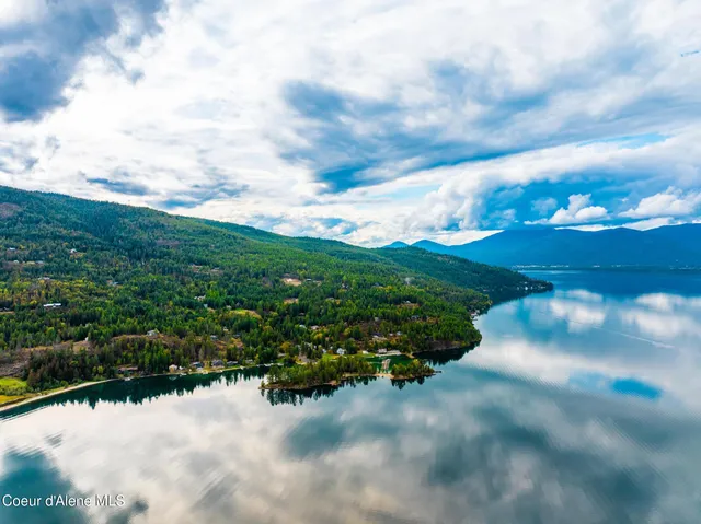 $879,000 | 133 Gold Hill Circle, Sagle, ID 83860