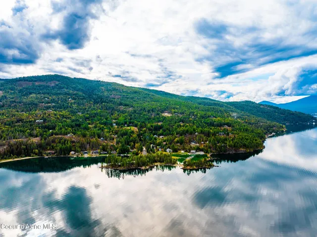 $879,000 | 133 Gold Hill Circle, Sagle, ID 83860